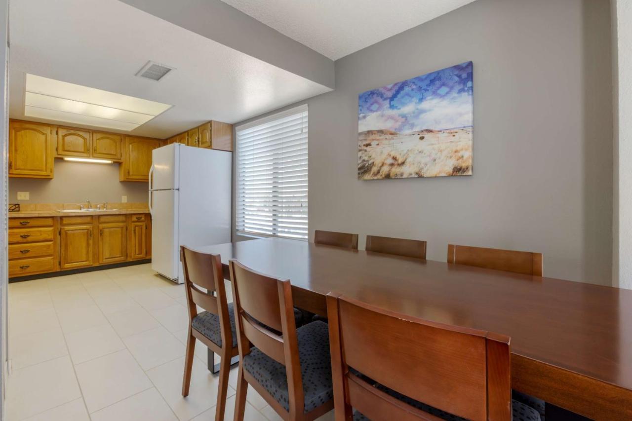 Best Western Pecos Inn Artesia Bagian luar foto