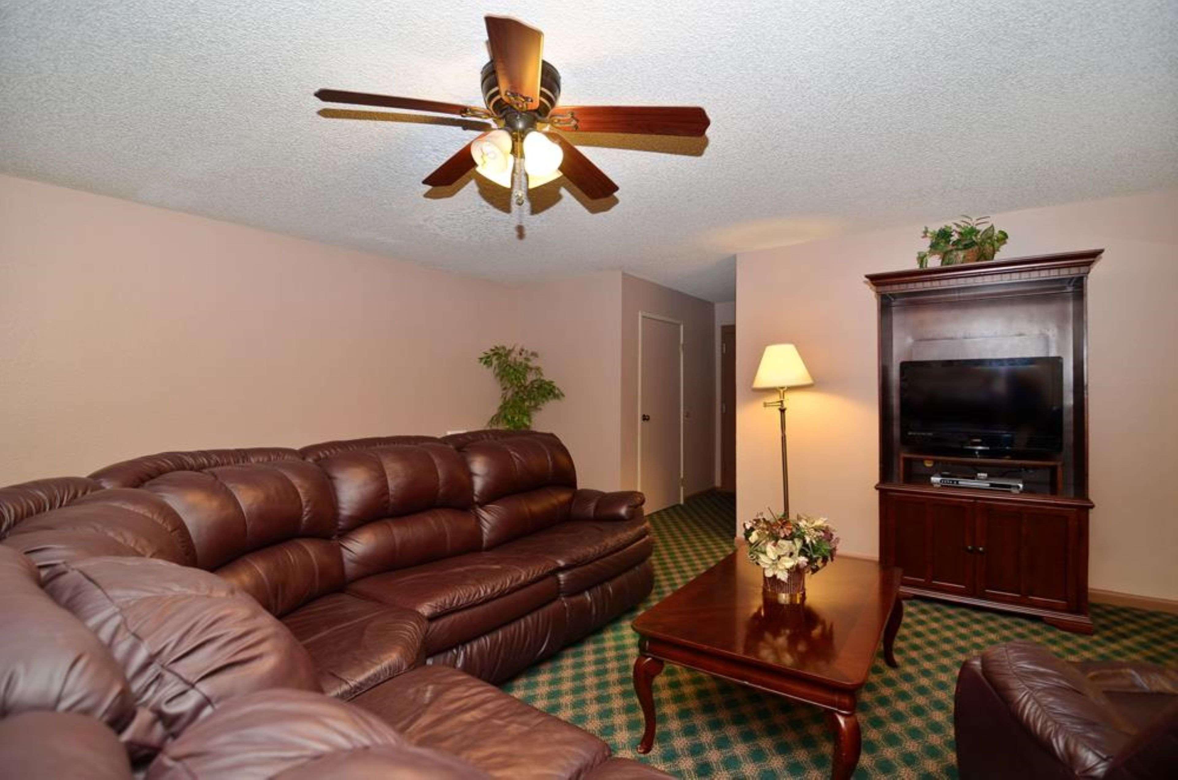 Best Western Pecos Inn Artesia Bagian luar foto